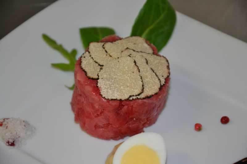 Penzion Trattoria Del Bivio Cerretto Langhe Exteriér fotografie