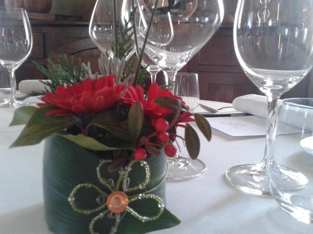 Penzion Trattoria Del Bivio Cerretto Langhe Exteriér fotografie